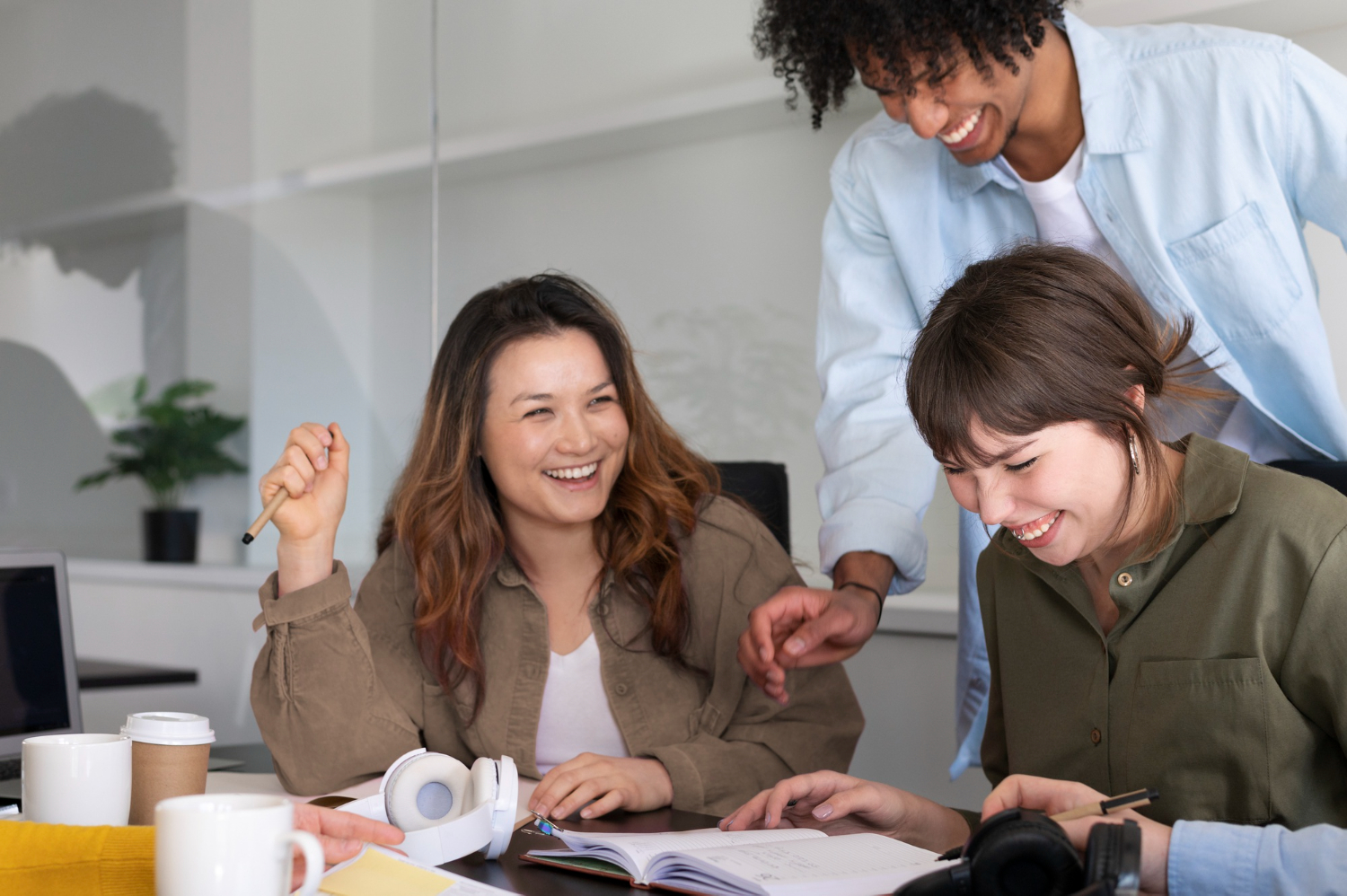 ¿Más felices, más productivos que el resto?: Tips para propiciar este sentimiento desde la Comunicación Interna.